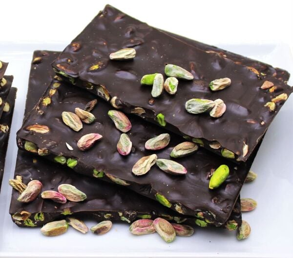 Dark Brown %54 Bitter Kırma Beyoğlu Çikolatası - Antep Fıstıklı