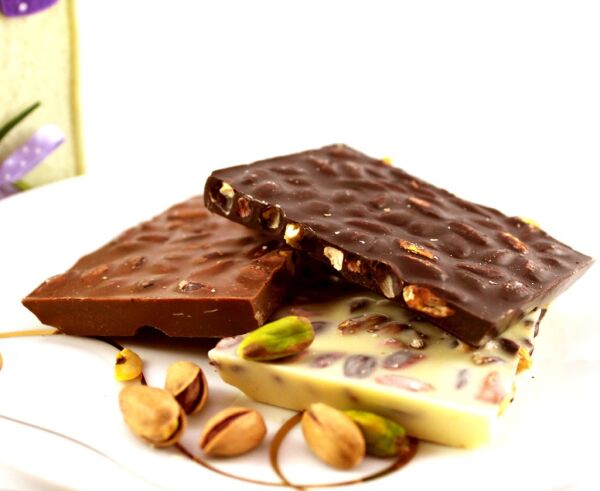 Dark Brown Antep Fıstıklı Karışık Beyoğlu Çikolatası - Bitter, Sütlü ve Beyaz