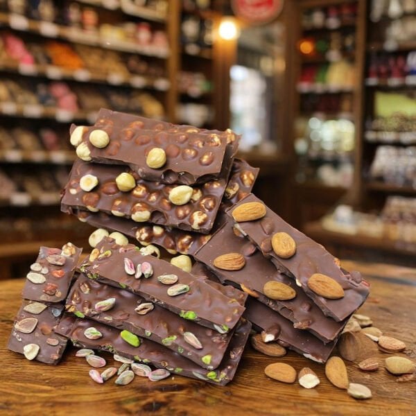 Karışık Sütlü Kırma Dark Brown Beyoğlu Çikolatası