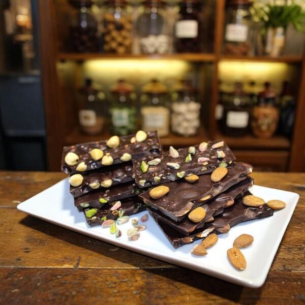 Dark Brown El Yapımı Bitter Kırma Beyoğlu Çikolatası %54