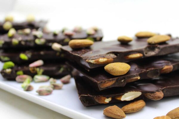 Dark Brown El Yapımı Bitter Kırma Beyoğlu Çikolatası %54