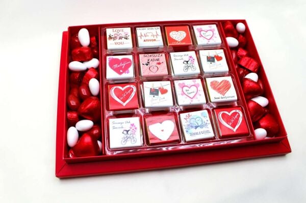 Dark Brown Madlen ve Sargılı Sevgililer Günü Çikolatası