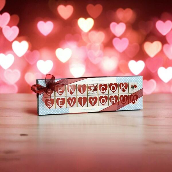 Dark Brown 'Seni Çok Seviyorum' Mesajlı 36 Adet Sütlü ve Bitter Madlen Çikolatası