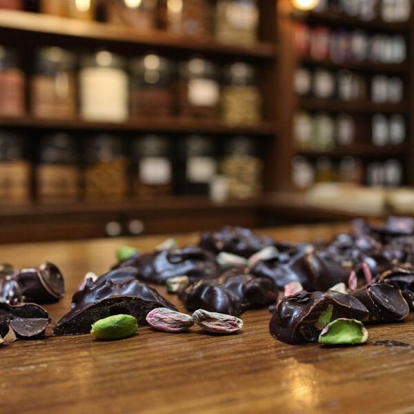 Dark Brown Antep Fıstıklı Bitter Roş Çikolata