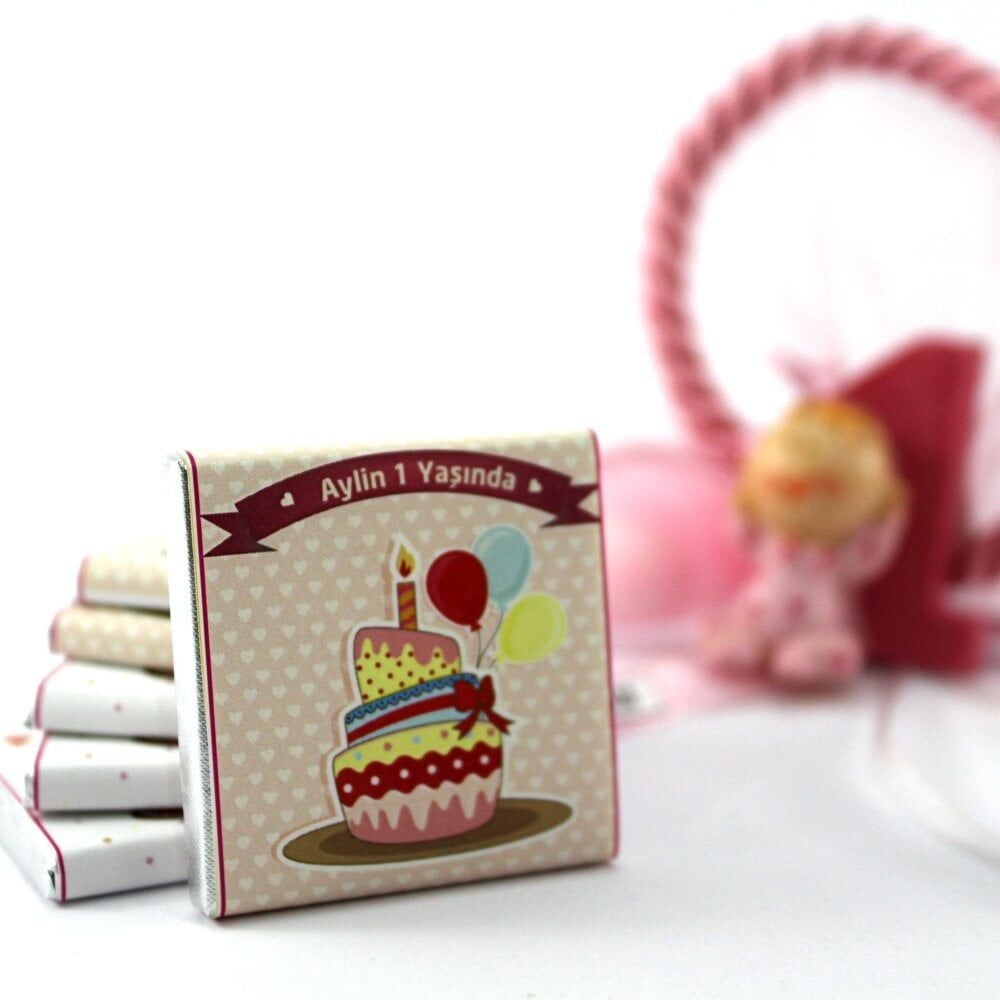 Dark Brown El Yapımı Kişiselleştirilebilir Doğum Günü Tebrik Madlen Çikolatası 48'li (Hediye Kutu)