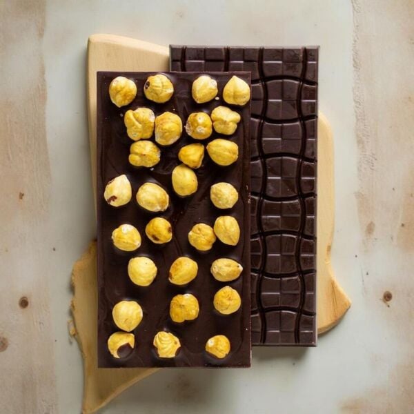 Dark Brown El Yapımı Fındıklı Bitter Tablet Çikolatası 100 Gr