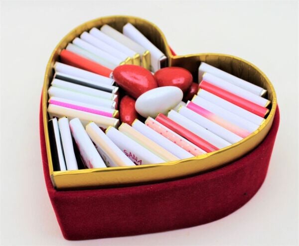 Dark Brown Kalpli Çikolata Kutusu - Küçük Boy Madlen ve Drajeli KN4