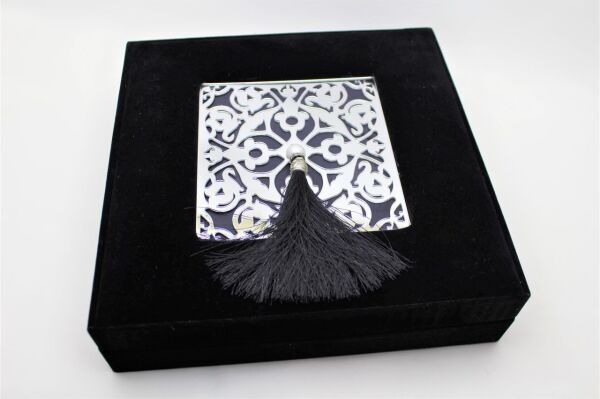 Dark Brown El Yapımı 36'lı Siyah Kadife Çikolata Kutusu - Özel Osmanlı Motifleri Sargılı Çikolatalı