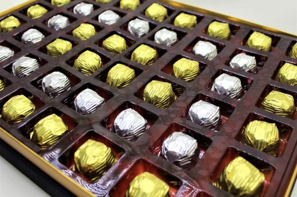 Dark Brown Su İbriği Çerçeveli Çikolata Kutusu Hediyelik Tablo Çikolata 48'li Sargılı Çikolatalı