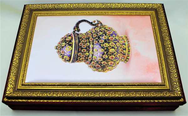 Dark Brown Su Matarası Çerçeveli Çikolata Kutusu Hediyelik Tablo Çikolata 48'li Spesiyal Çikolatalı