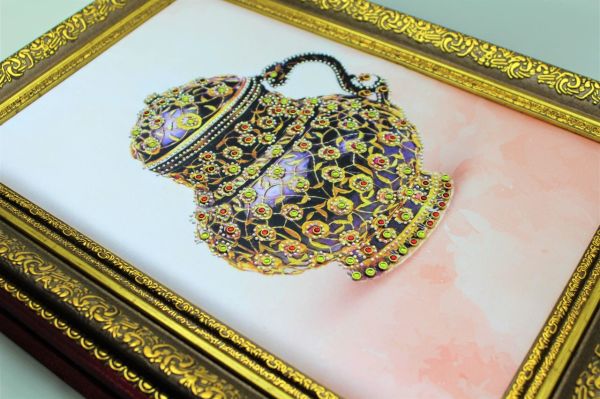 Dark Brown Su Matarası Çerçeveli Çikolata Kutusu Hediyelik Tablo Çikolata 48'li Spesiyal Çikolatalı