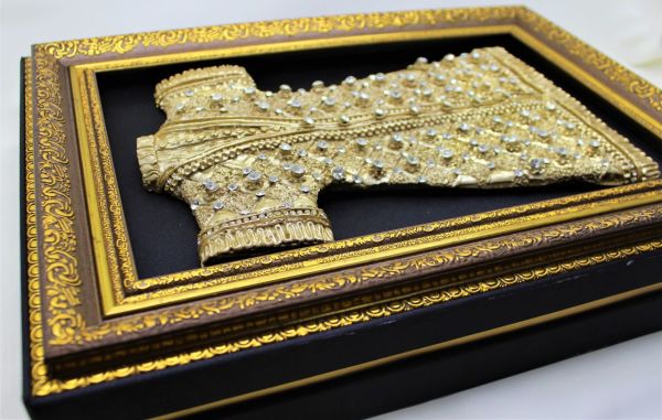 Dark Brown Kaftan Çerçeveli Çikolata Kutusu Hediyelik Tablo Çikolata 48'li Sargılı Çikolatalı