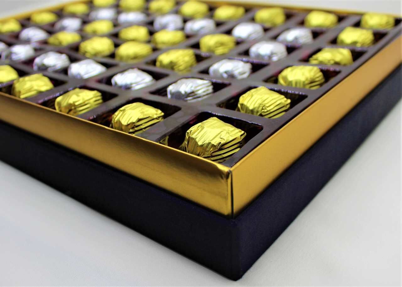 Dark Brown El Yapımı 48'li Murassa Hançerli Çerçeveli Osmanlı Motifli Çikolata Kutusu Sargılı Çikolatalı