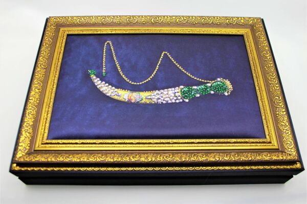 Dark Brown El Yapımı 48'li Murassa Hançerli Çerçeveli Osmanlı Motifli Çikolata Kutusu Sargılı Çikolatalı