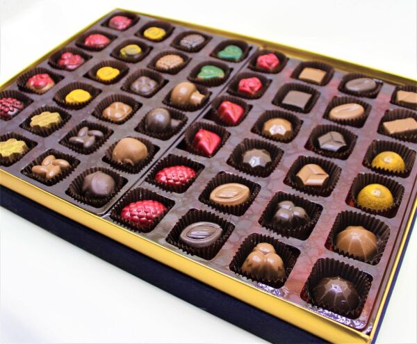 Dark Brown El Yapımı 48'li Murassa Hançerli Çerçeveli Osmanlı Motifli Çikolata Kutusu Spesiyal Çikolatalı