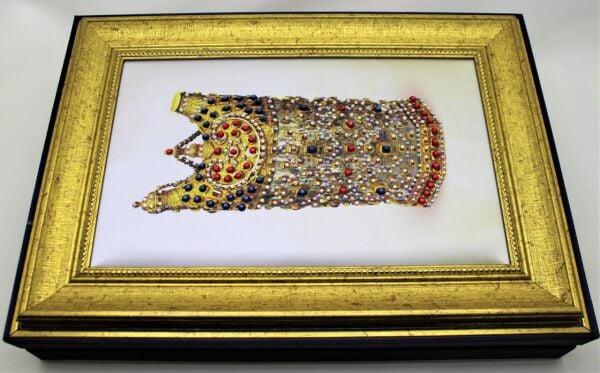 El Yapımı Dark Brown Osmanlı Motifli 24'lü Çerçeve Çikolata Kutusu Spesiyal Çikolatalı