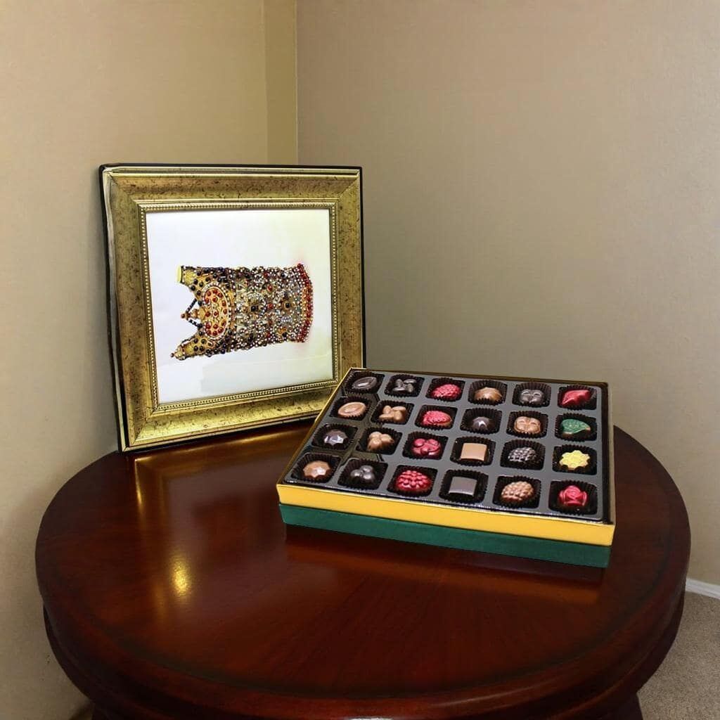 El Yapımı Dark Brown Osmanlı Motifli 24'lü Çerçeve Çikolata Kutusu Spesiyal Çikolatalı