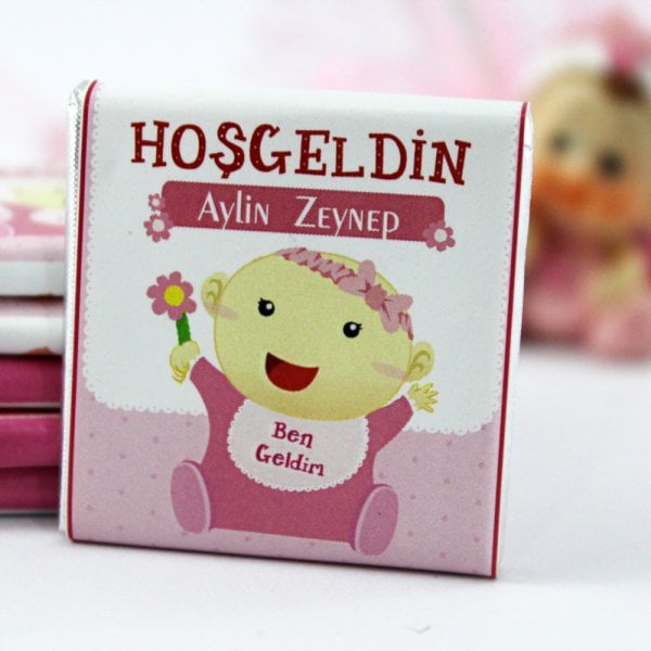 Dark Brown Hoşgeldin Kız Bebek için İsim Yazılabilen Hediye Çikolatası