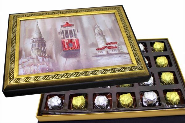 Dark Brown İstanbul Temalı Çerçeveli Çikolata Kutusu Hediyelik Tablo Çikolata 24'lü Sargılı Çikolatalı
