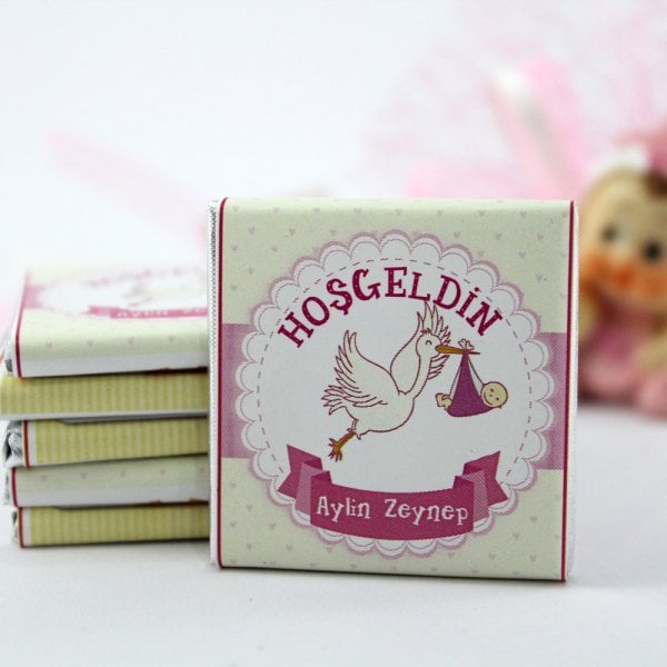 Dark Brown İsim Yazılabilen Hoşgeldin Kız Bebek Hediye Çikolatası