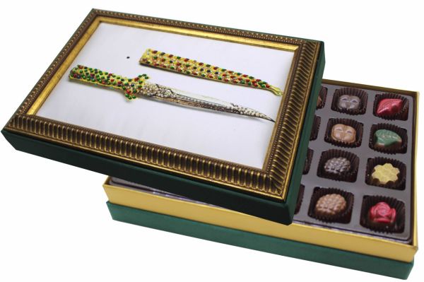 Dark Brown Osmanlı Hançer Çerçeveli Çikolata Kutusu Hediyelik Tablo Çikolata 24'lü Spesiyal Çikolatalı