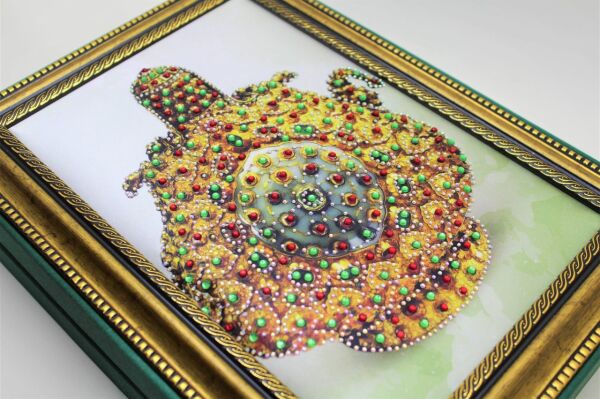 Dark Brown Osmanlı Karaf Çerçeveli El Yapımı 24'lü Spesiyel Çikolata Kutusu Sargılı Çikolatalı