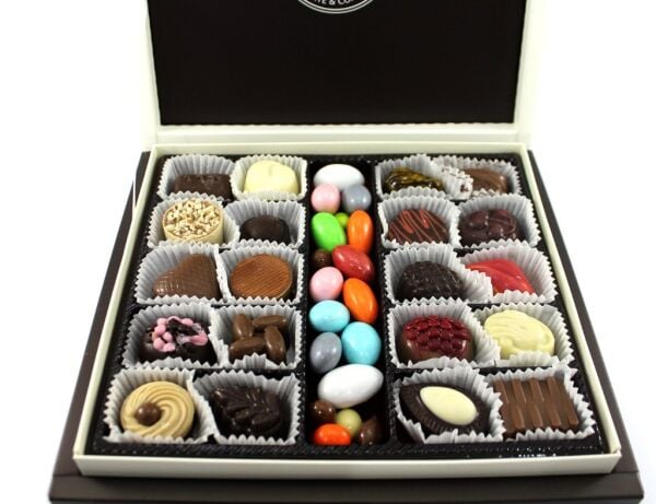 Dark Brown Karışık Spesiyel Çikolata - Özel Hediyelik 500 Gr Drajeli