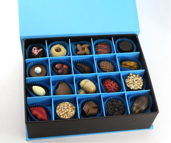 Dark Brown 500 Gr Mıknatıslı Kutuda Hediyelik Spesiyel Çikolata