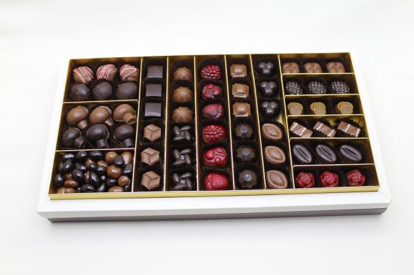 Dark Brown Karışık Spesiyel Çikolata - Jumbo Boy Hediyelik Kutu