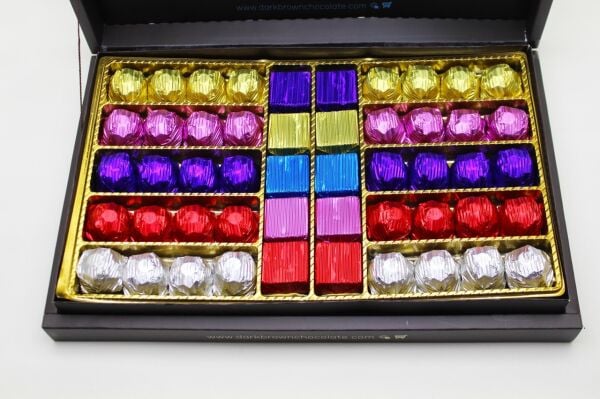 Dark Brown Sütlü Çikolata - 50 Adet Fındık Parçacıklı