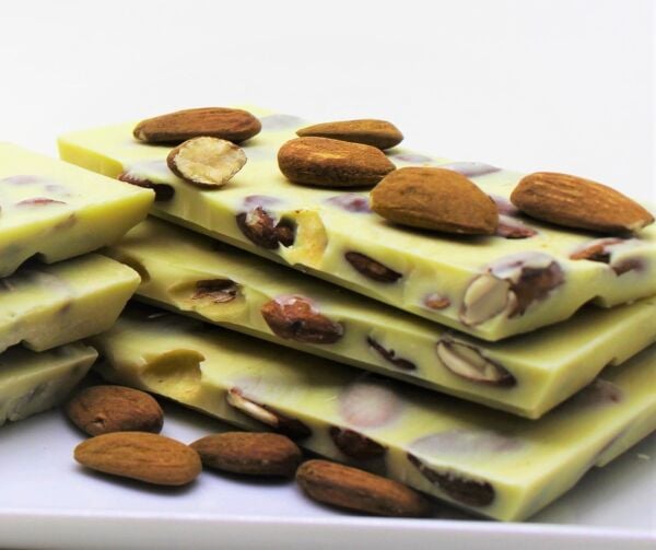 Dark Brown Beyaz Kırma Beyoğlu Çikolatası - Bademli Lezzet 250 Gram