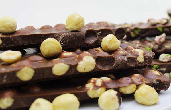 Dark Brown Fındıklı Sütlü Beyoğlu Çikolatası - El Yapımı ve Kıtır 1 KG