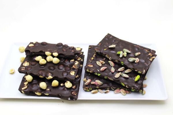 Dark Brown Bitter Beyoğlu Çikolatası - Fındıklı ve Antep Fıstıklı 250 Gram