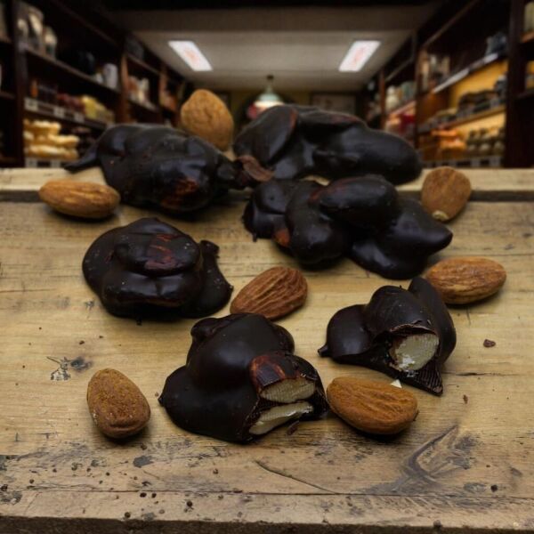 Dark Brown Roş Çikolata - Bitter ve Bademli El Yapımı Lezzet 500 Gram