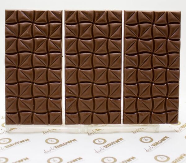 Dark Brown El Yapımı 3'lü Bademli Sütlü Çikolata Tablet