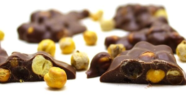 Dark Brown Leblebili Sütlü Roş Çikolata - Tatlı Tuzlu Deneyim 250 Gram