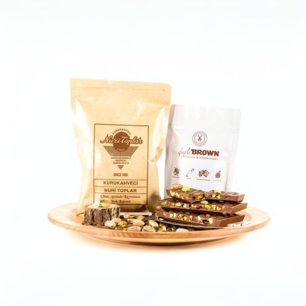 Nuri Toplar Taze Çekim Türk Kahvesi & Dark Brown Antep Fıstıklı Sütlü Beyoğlu Çikolatası