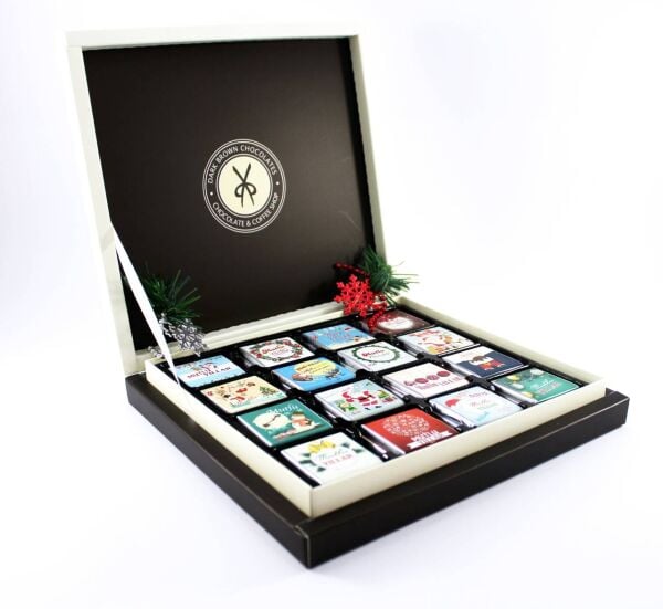 Dark Brown Yeni Yıl Madlen Hediyelik Çikolatası 48'li (Hediye Kutu)