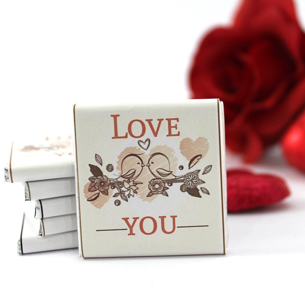 Dark Brown 'Love You' Yazılı Madlen Çikolata - Bitter ve Sütlü Çeşitleri 72'li (Hediye Kutu)