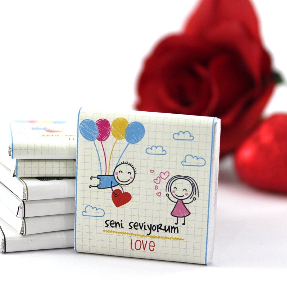 Dark Brown 'Seni Seviyorum' Yazılı Bitter ve Sütlü Madlen Çikolata 72'li (Hediye Kutu)