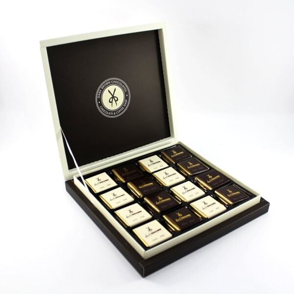 Dark Brown Bitter ve Sütlü Madlen Çikolatayı Keşfedin 48'li (Hediye Kutu)