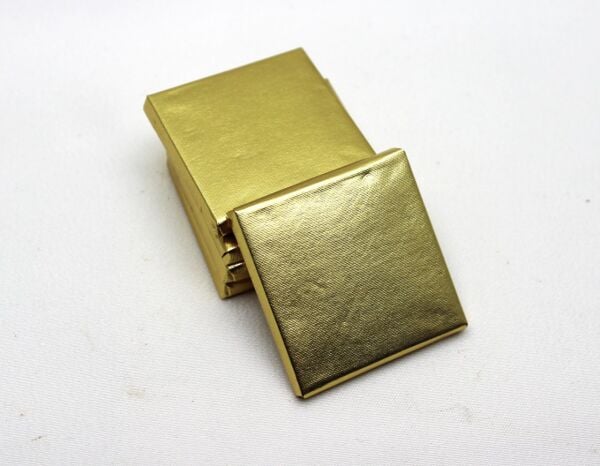 Dark Brown Altın ve Gümüş Folyo Kaplamalı Bitter ve Sütlü Çikolata 72'li (Hediye Kutu)