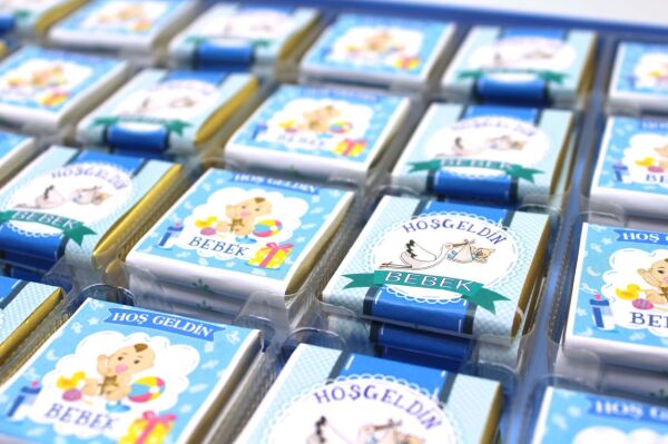 Dark Brown Erkek Bebek için Hoşgeldin Çikolatası - Madlen Hediye 72'li (Hediye Kutu)