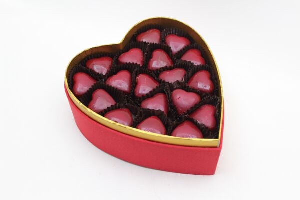 Dark Brown El Yapımı Kalp Desenli Orta Boy Çikolata Kutusu KN03