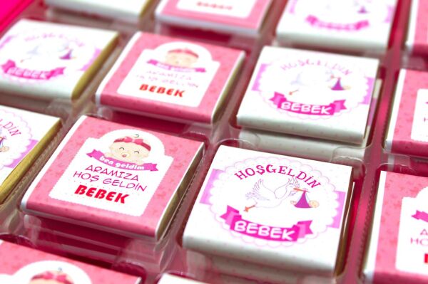 Dark Brown Kız Bebek Hoşgeldin Madlen Çikolatası - Doğum Hediyesi 48'li (Hediye Kutu)