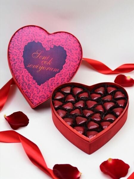 Dark Brown El Yapımı Kırmızı Kalpli Çikolata Kutusu - Sevgilinize Özel Mesajlı - KN02