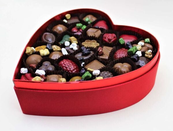 Dark Brown El Yapımı 'Seni Seviyorum' Yazılı Kalpli Çikolata KN02