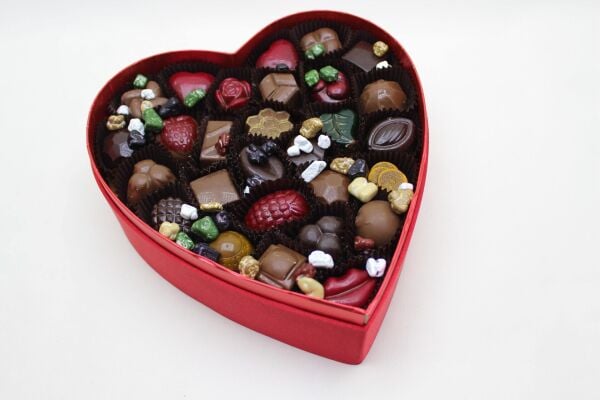 Dark Brown El Yapımı 'Seni Seviyorum' Yazılı Kalpli Çikolata KN02