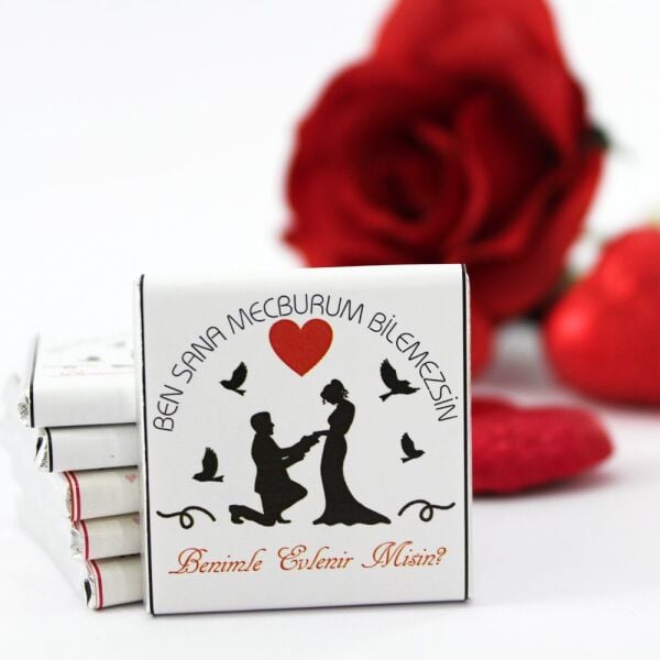 Dark Brown Evlilik Teklifi Çikolatası: Sütlü ve Bitter Madlen 72'li (Hediye Kutu)