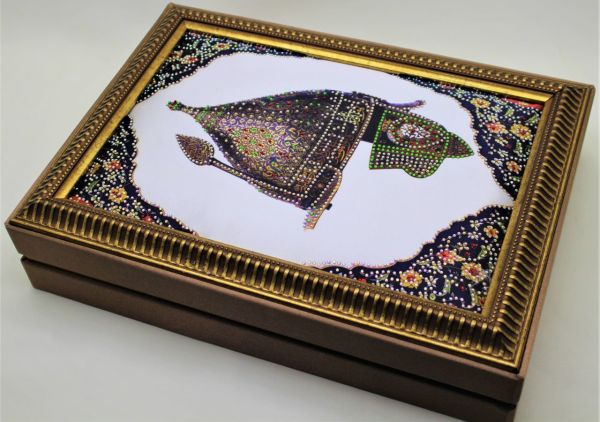 Dark Brown Topkapı Miğfer Çerçeveli Çikolata Kutusu Hediyelik Tablo Çikolata 24'lü